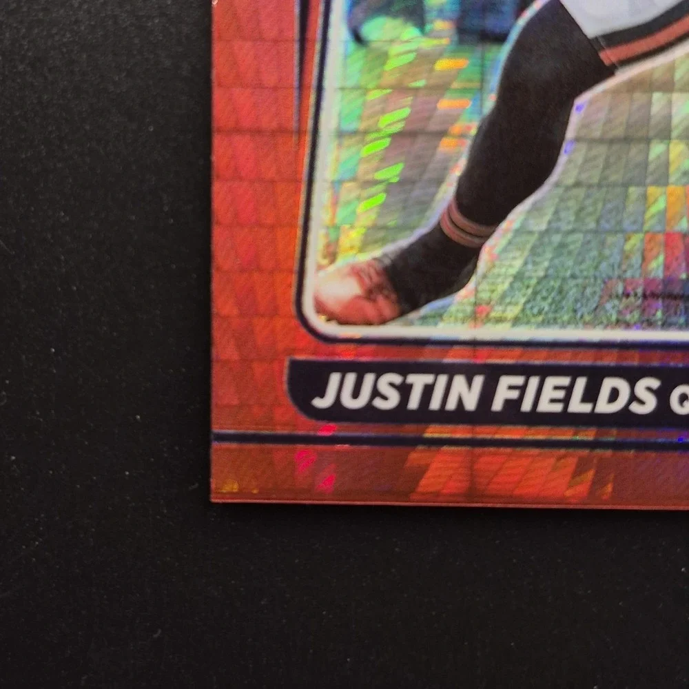2021 Donruss Optic Justin Fields #204‎ Rated Rookie Red Hyper Prizm (RC) Bears